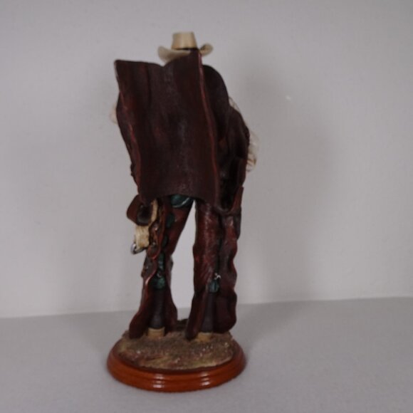Vintage Vanmark Cowboy Statue Legends of the Law "Defender of the Range" 1/0689 - Picture 6 of 16